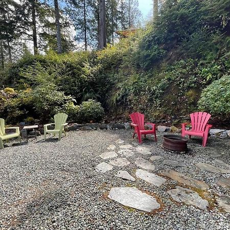 Cozy Corner Cottage Port Renfrew Eksteriør billede